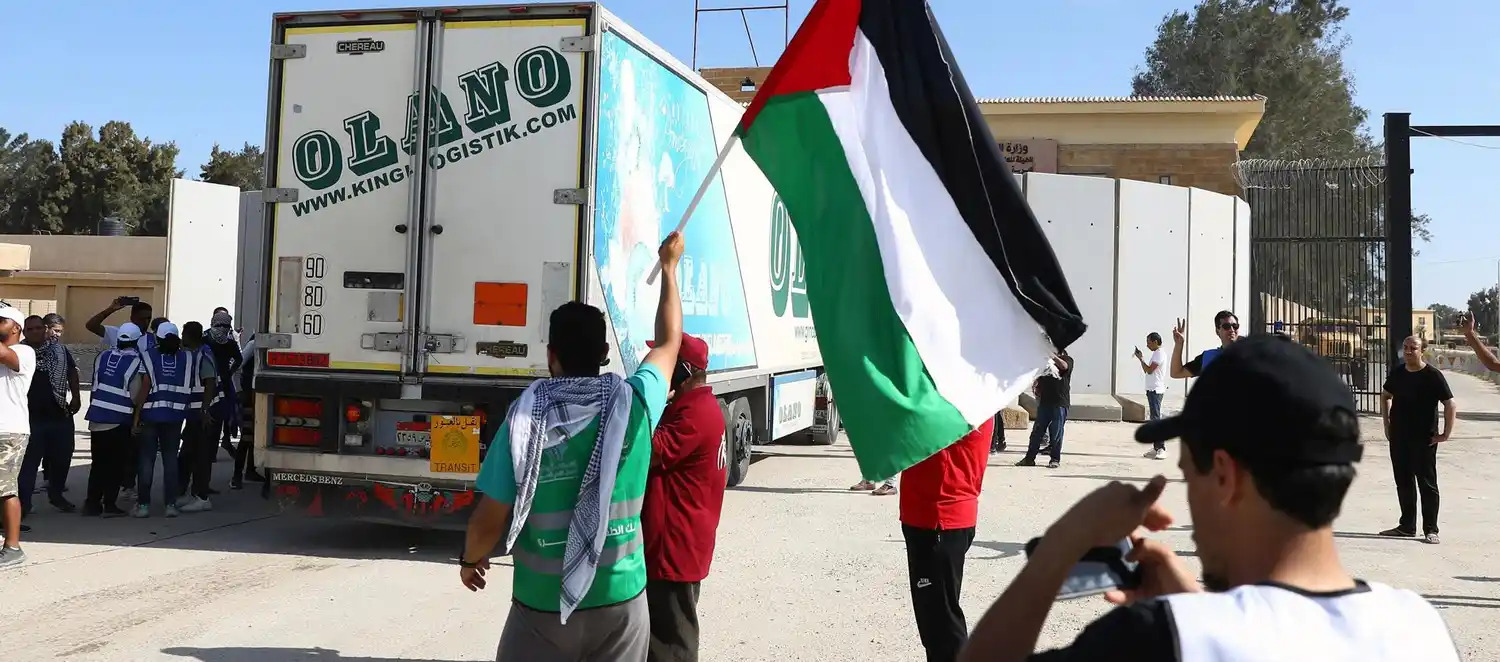 Ayuda humanitaria llega a Gaza desde Egipto (+ Video)