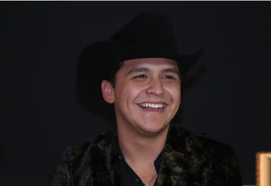 Nodal y Balvin se enfrentan en redes (Fotos)