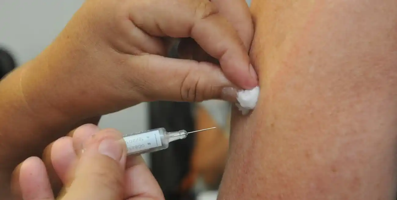 La campaña se lleva adelante en todas las farmacias de la provincia. Créditos: Flavio Raina