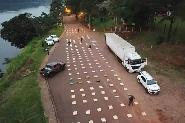 Prefectura decomisó un cargamento de más de 4.000 kilos de marihuana