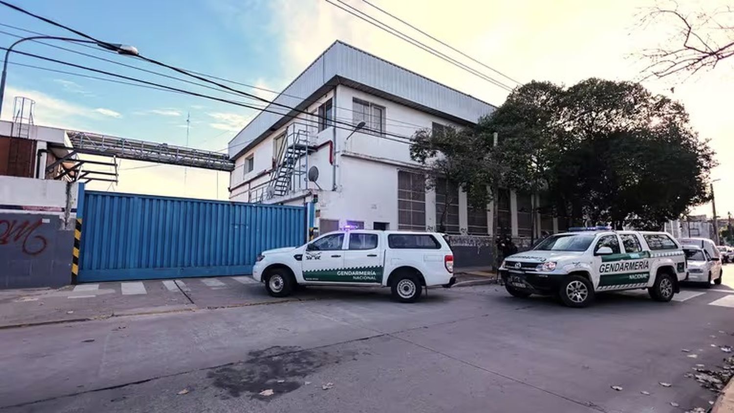 El depósito de Villa Martelli que tiene los alimentos que el gobierno comienza a repartir hoy.