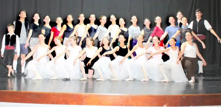 Escuela municipal de danzas con su gala de cierre de año