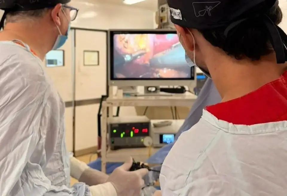 Diez hospitales santafesinos realizarán más de 300 cirugías de vesícula y amígdalas en diez días - 1