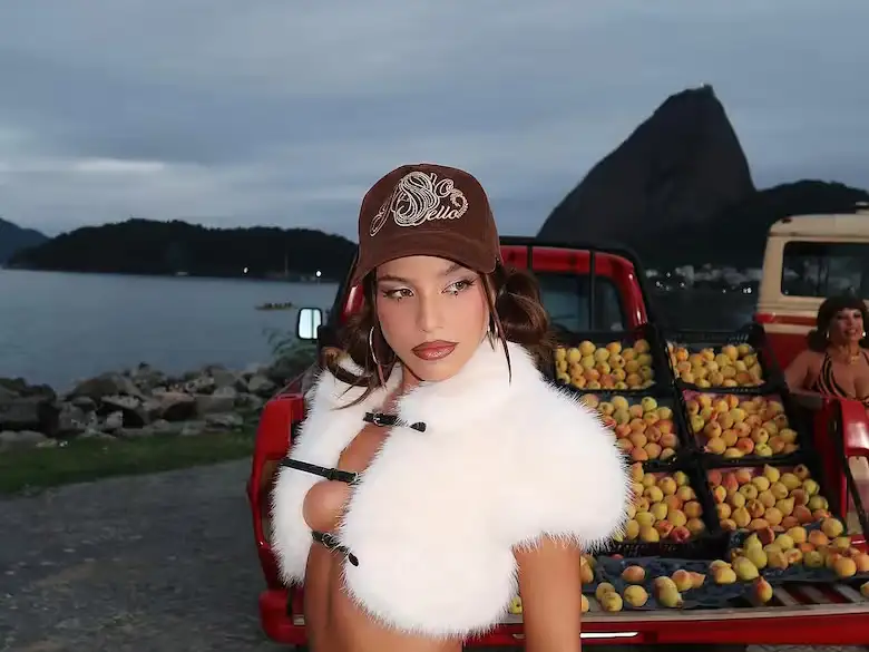 Emilia Mernes pasó las últimas semanas en Brasil.