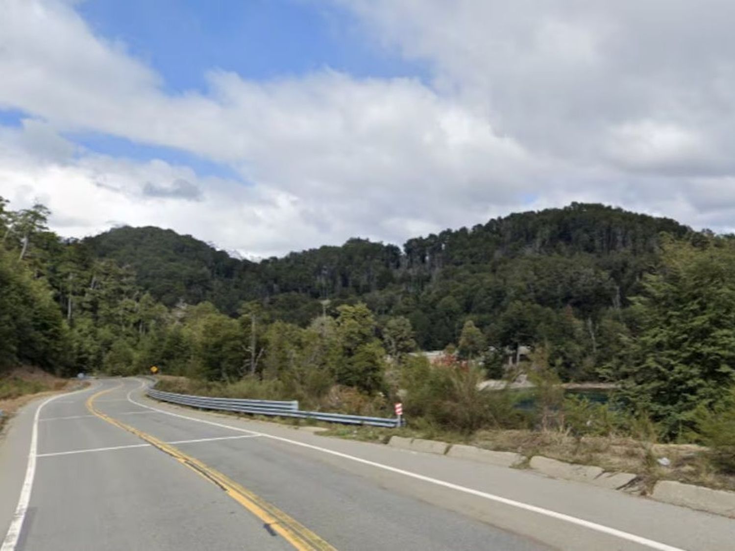 El turista suizo se descompensó en la ruta y murió en la banquina (Foto: Google Maps).