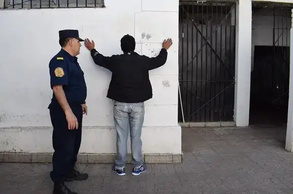 Varios detenidos por robos y desobediencia judicial