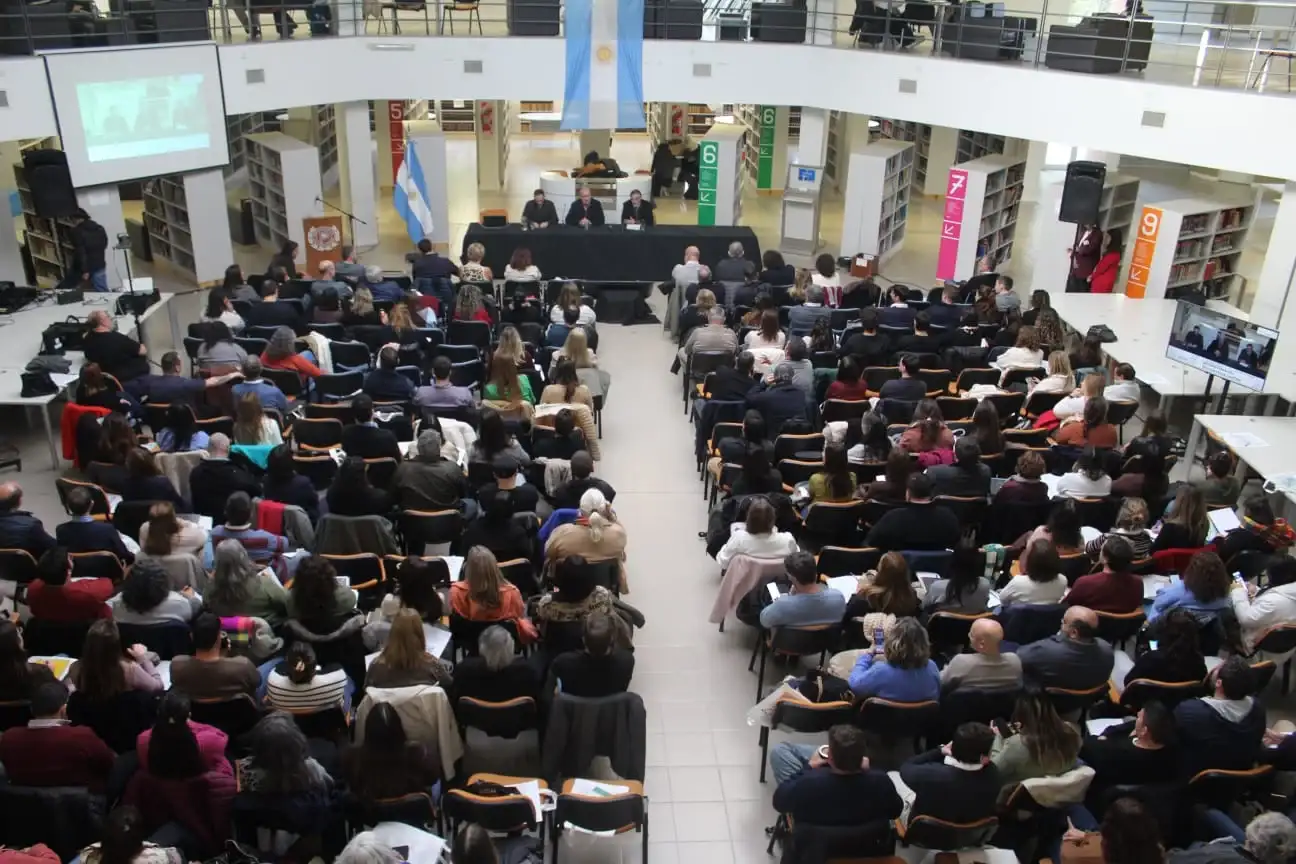 Inauguración del ciclo de charlas "Unicen + Futuro". Gentileza: Prensa Unicen