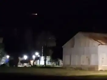 Una extraña luz se vio por más de un minuto en el cielo de la región