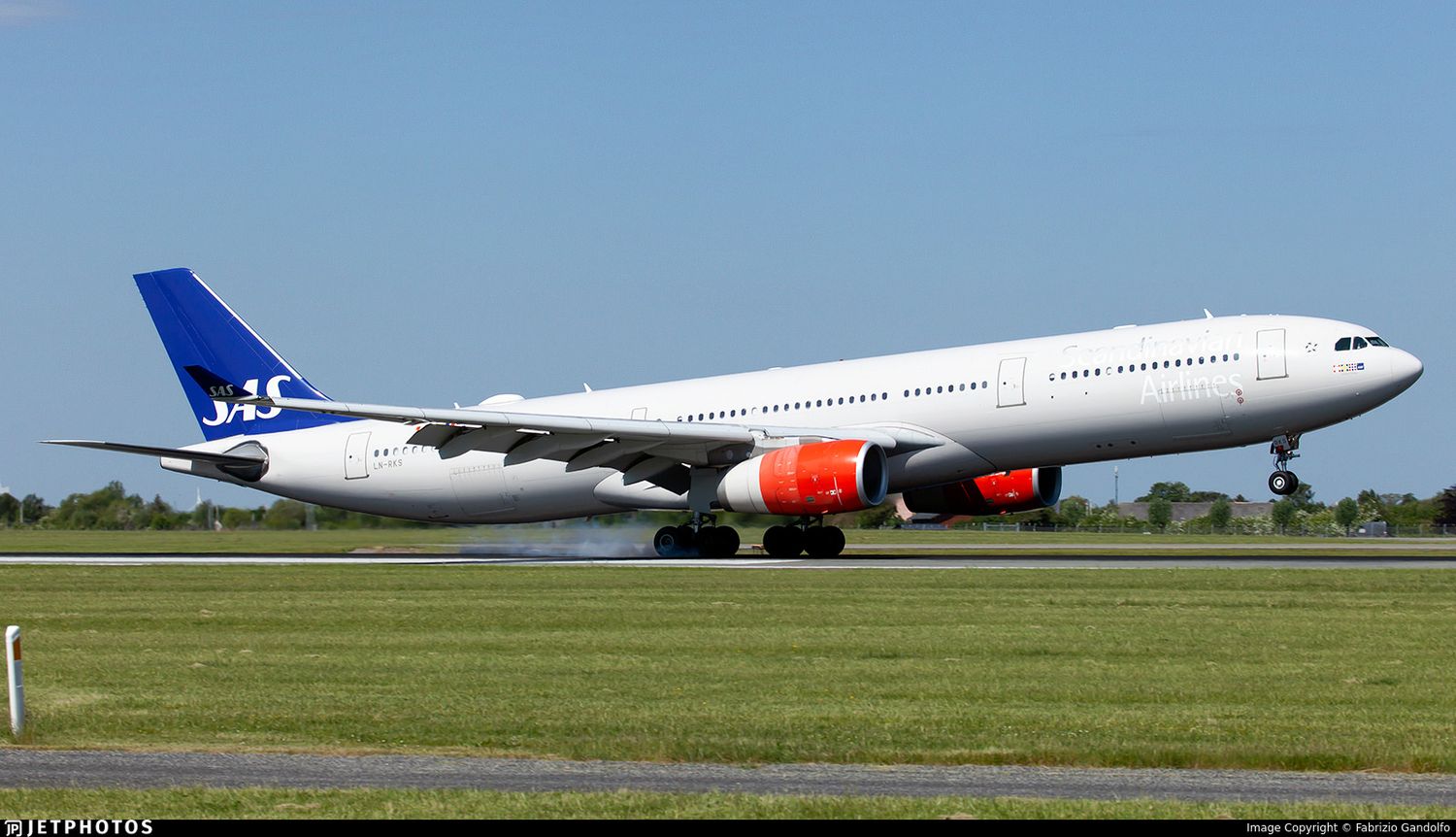 Severe Turbulence Forces SAS A330 Engine Shutdown En Route to Miami