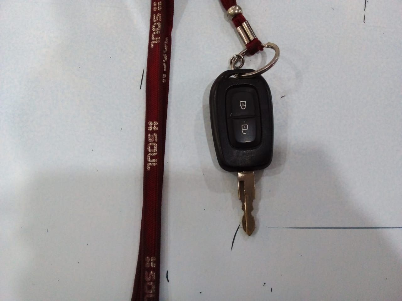 Llave de auto encontrada