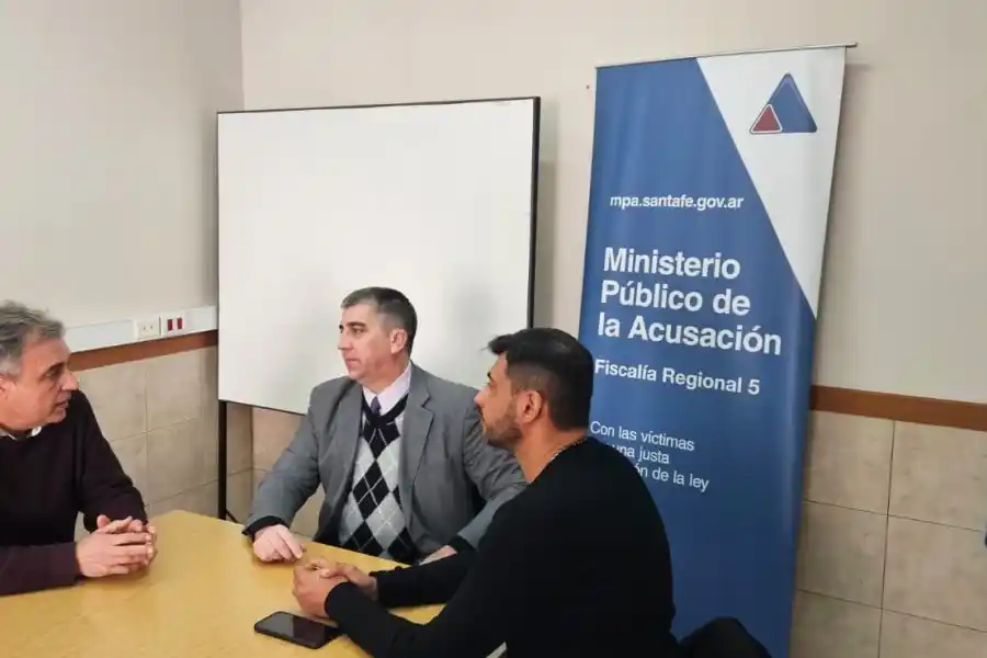 El intendente se reunió con el fiscal regional