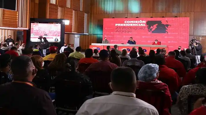 Maduro y sus contradicciones: «las puertas de Venezuela están abiertas» para inversiones de EE.UU.