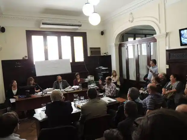 Comenzó el juicio a Pérez y González: más de 70 asambleístas acompañaron