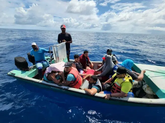 EN LA RUTA DE SAN ANDRÉS: atraparon a un centenar de migrantes, la mayoría venezolanos
