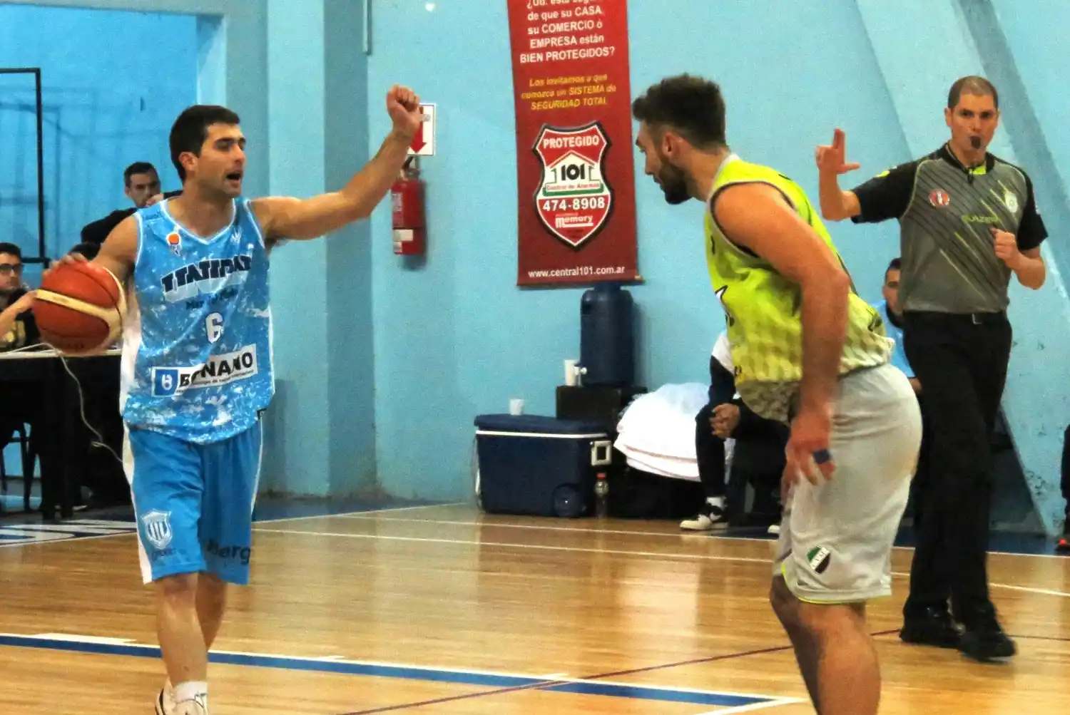 Unión no tuvo un buen comienzo en casa