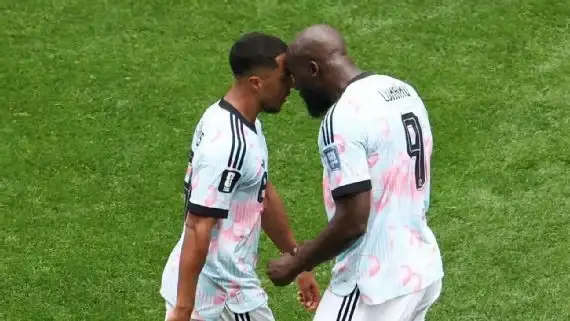 Con un penal cobrado por el VAR, Bélgica finalmente eliminó a Senegal.