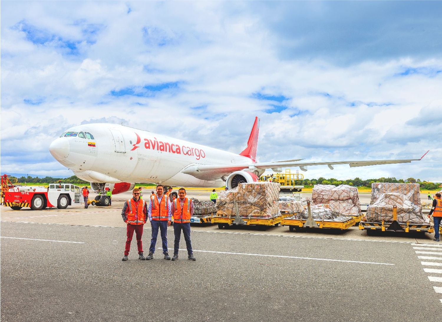 Avianca Cargo reemplaza plásticos convencionales por biodegradables en sus operaciones