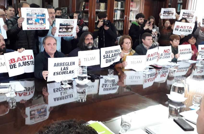Docentes rechazaron la propuesta y esperan ser convocados el jueves
