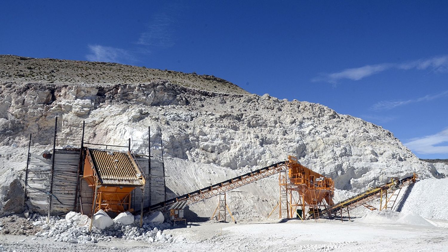 La minería acumula 30 meses de crecimiento laboral: ya emplea a casi 40 mil personas