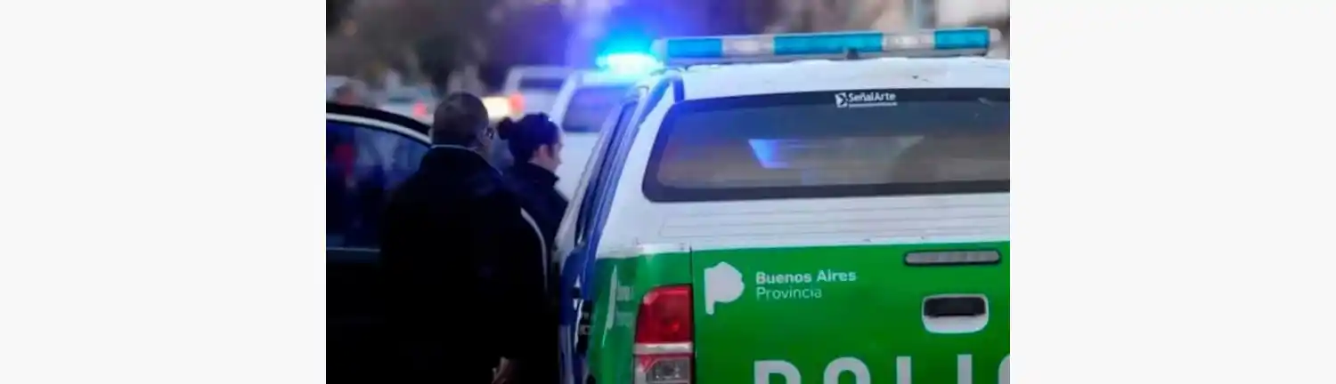 Buscan a un joven que asesinó a su tío a puñaladas en una discusión familiar en Ingeniero Budge