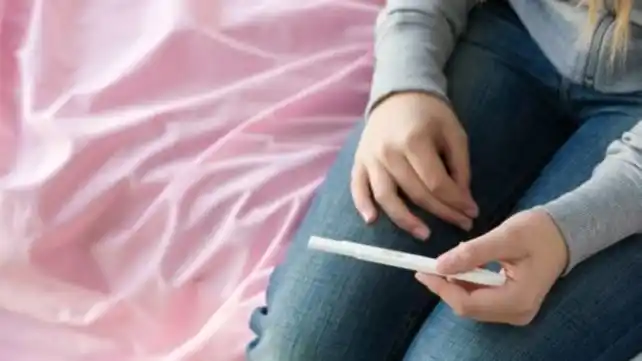Bajaron las cifras de embarazo adolescente