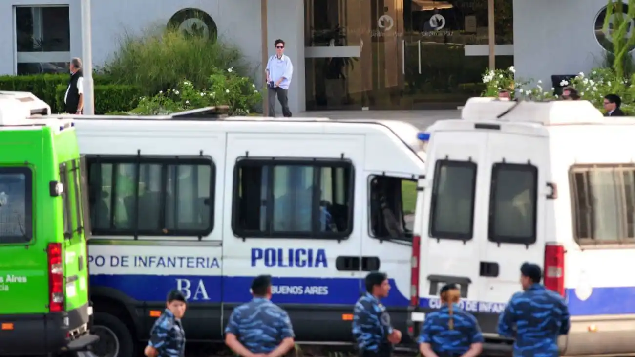 Macri dio el último adiós a su padre en Pilar