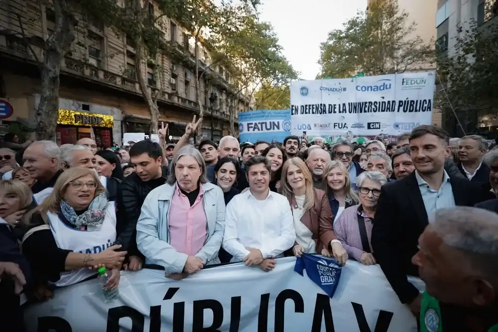 Kicillof en la Cuarta Marcha Federal Universitaria.