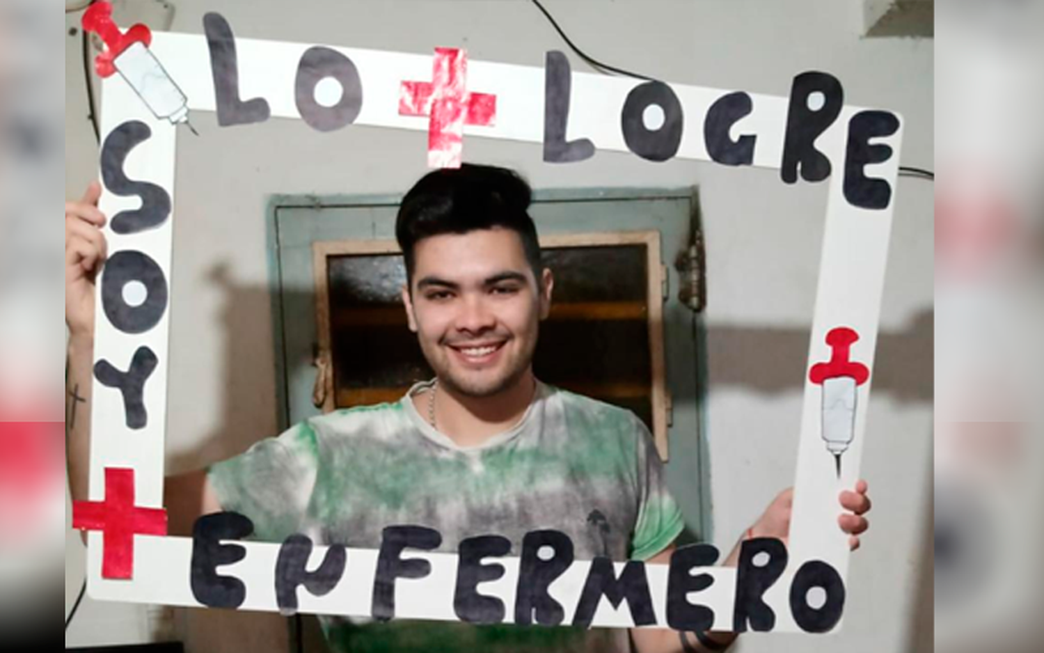 Eric Palma se recibió de enfermero