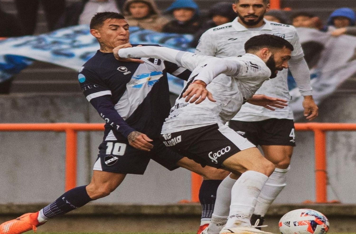 Alvarado cayó 3 a 0 en Mar del Plata