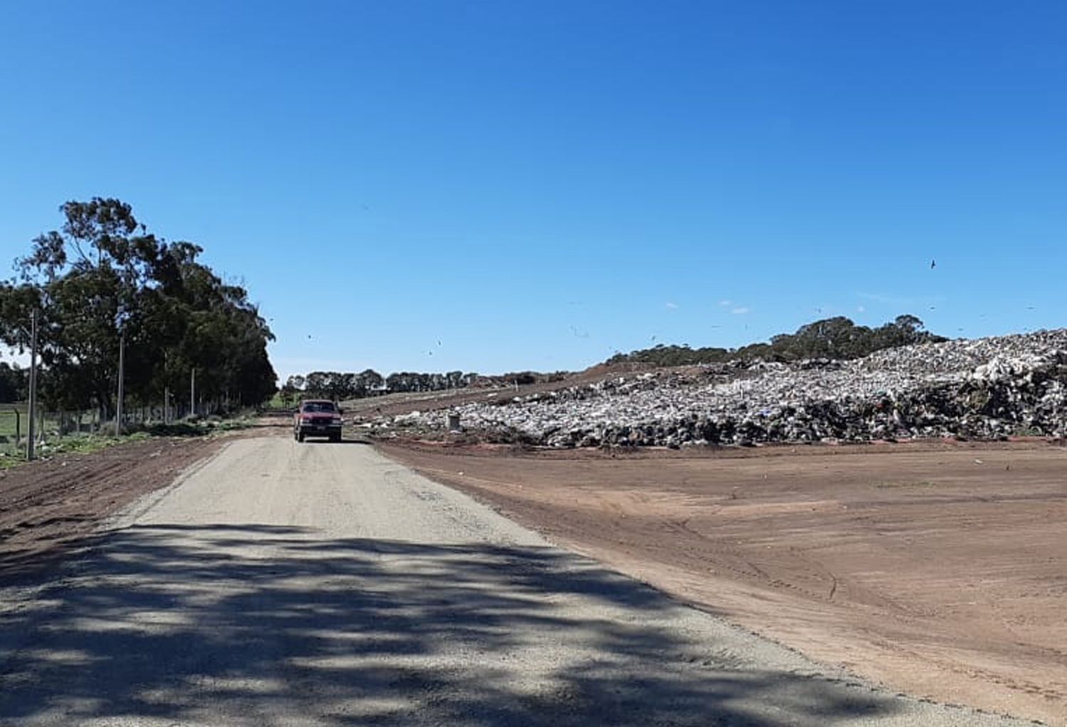 El debate subrayó la "floja" política ambiental y la nula voluntad para reglamentar la gestión residual