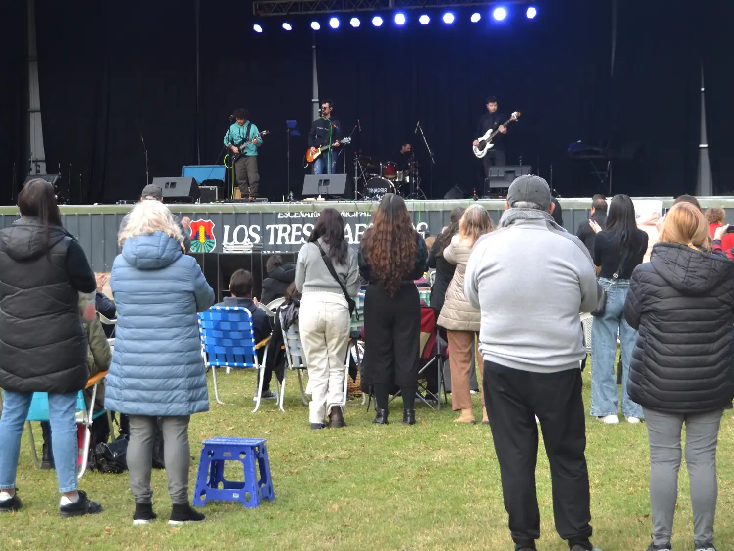 Shows en vivo en el escenario "Los Tres Maestros".