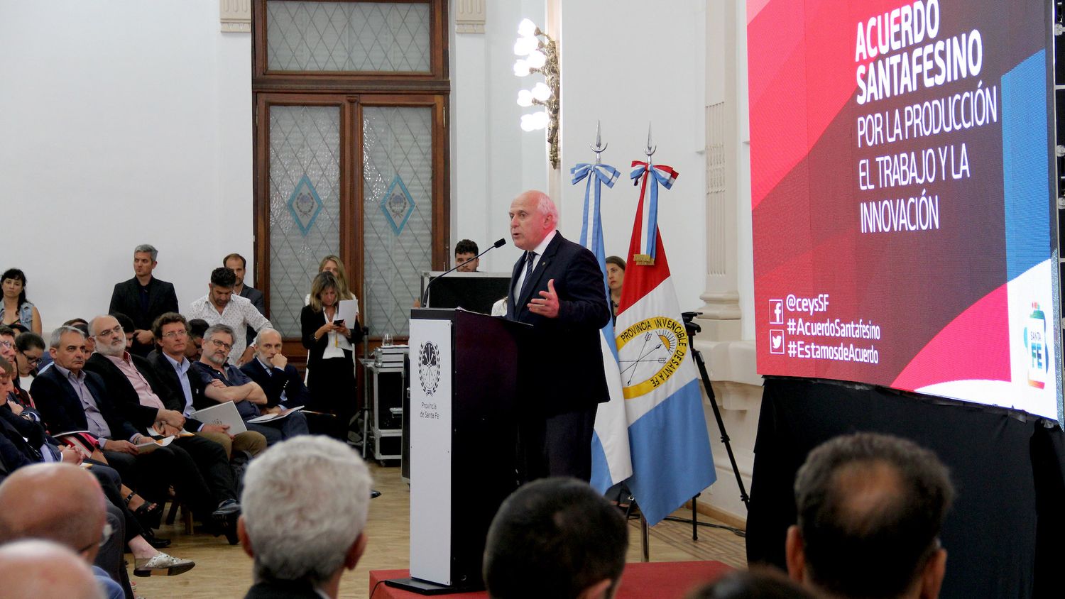 Lifschitz: “la salida de la crisis es por el frente, no por el fondo”