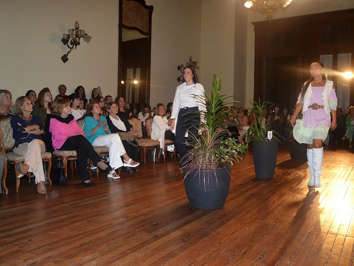 Primer desfile de moda “La Pasarela del Club”