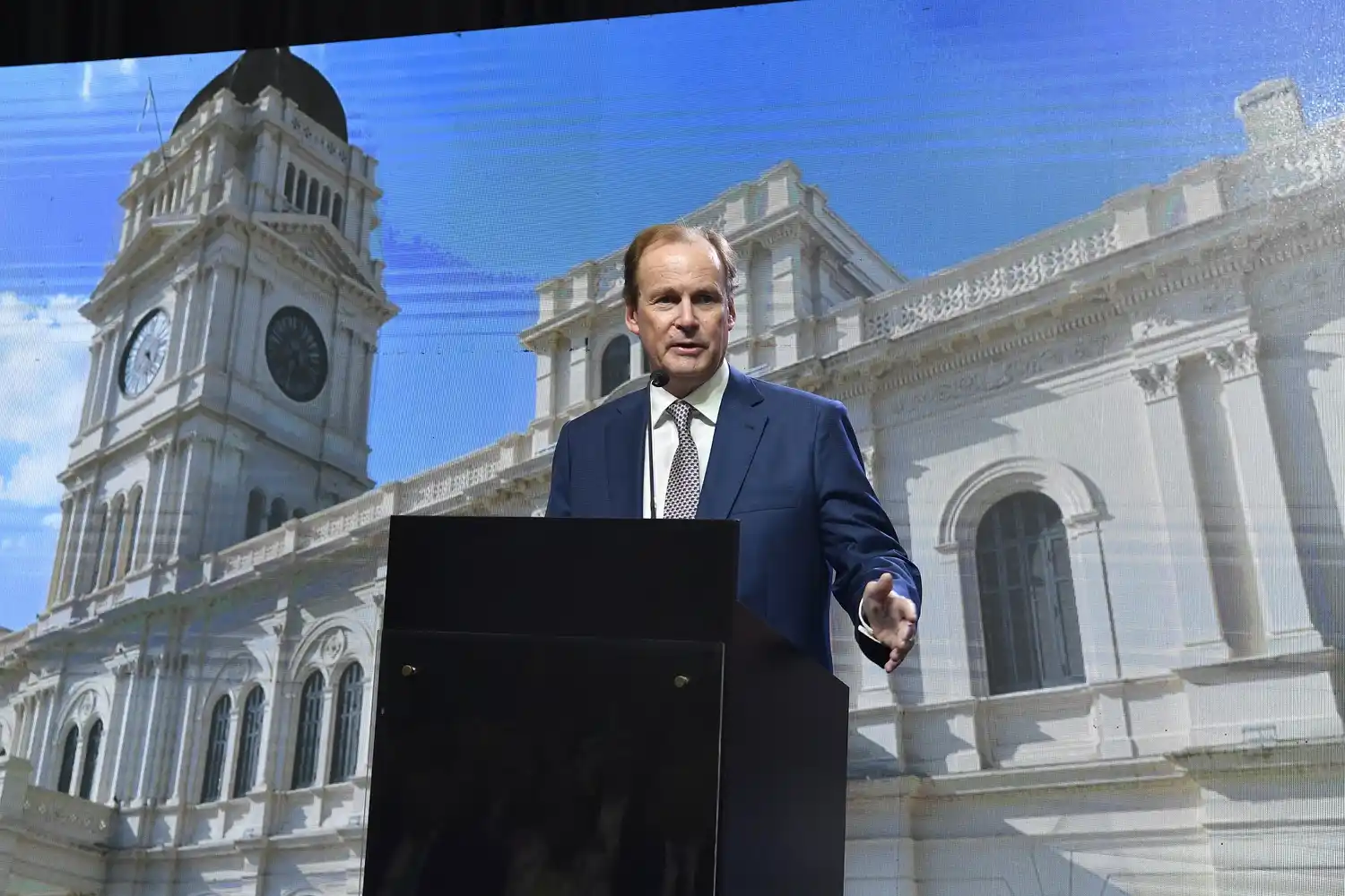 El gobernador Bordet dispuso la eliminación de la carga tributaria provincial de la tarifa eléctrica