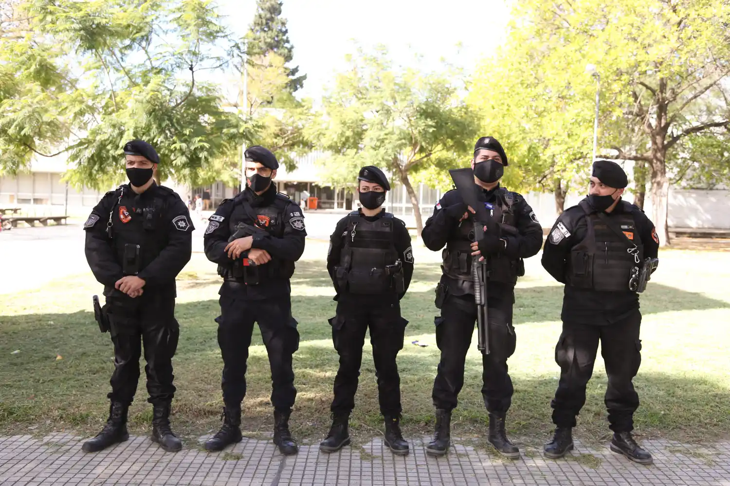 Otorgan un nuevo suplemento especial para reponer uniformes policiales