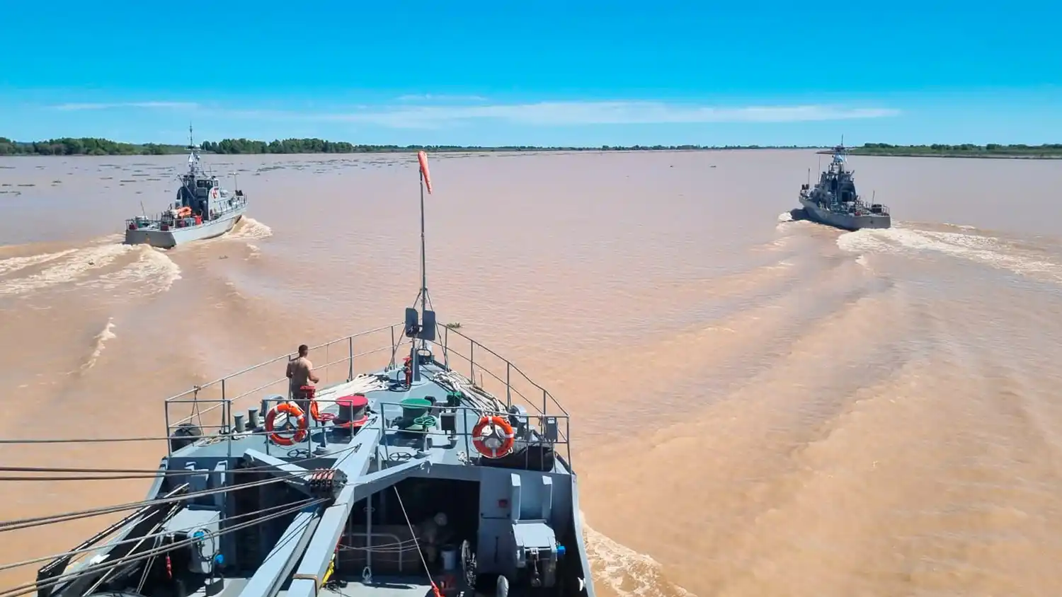 Unidades de la Armada Argentina en el puerto de Santa Fe - 3