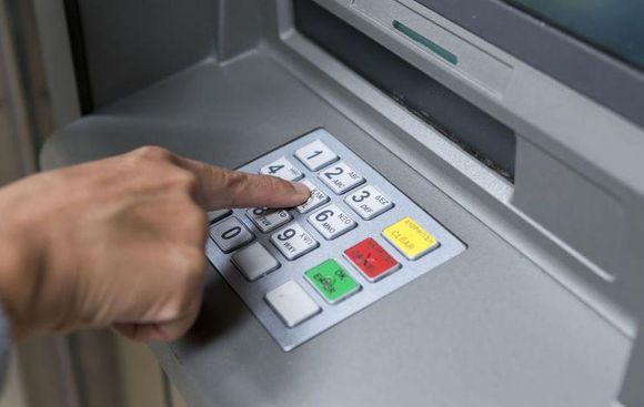 Cajeros automáticos: los bancos privados garantizan la recarga para las fiestas