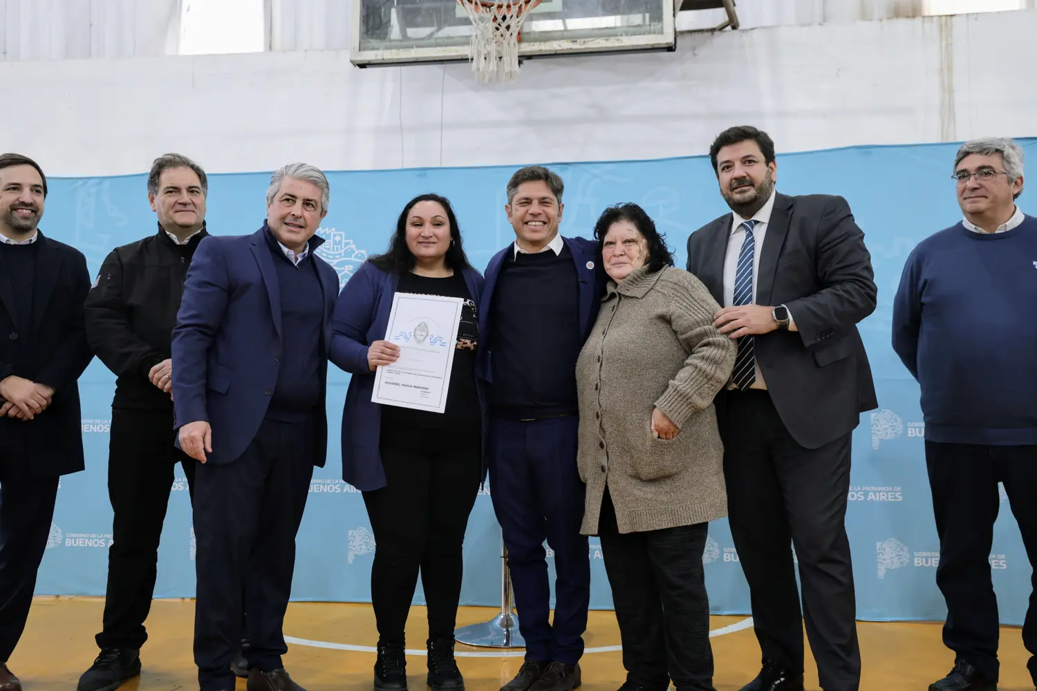 Kicillof entregó escrituras a vecinos de Pergamino