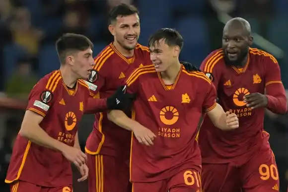 La Roma de Paredes goleó y clasificó a los 16avos