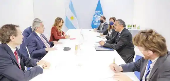 Alberto Fernández le pidió al titular de la OMS que aprueben la vacuna rusa Sputnik V