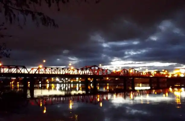 La madrugada en la ciudad: fuertes tormentas, actividad eléctrica y caída de granizo