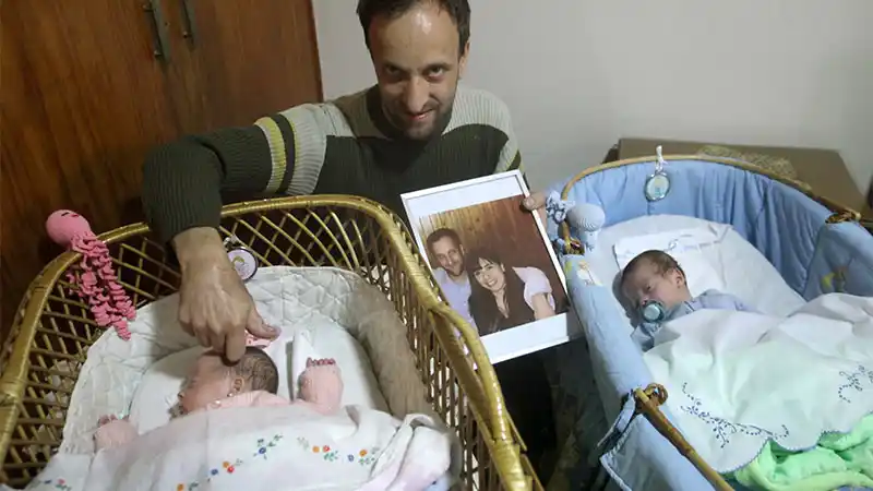 Una historia que conmueve: Es papá de mellizos y su esposa murió de covid tras dar a luz