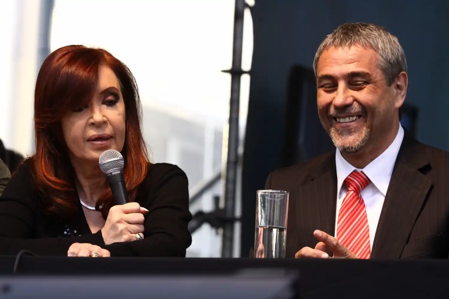 Ferraresi afirmó que habrá "medidas sorpresa" tras el regreso de Cristina