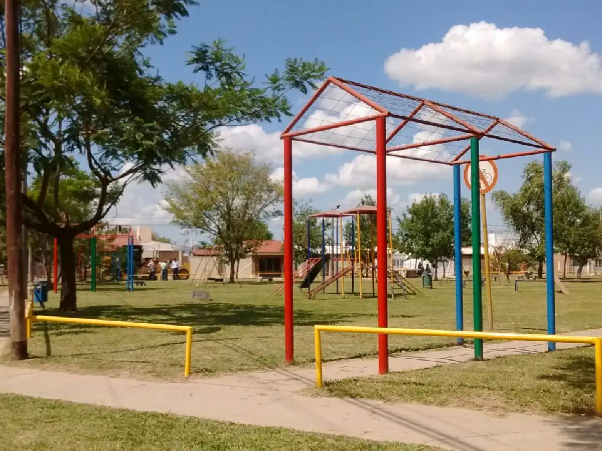 Proyectan circuito deportivo en barrio 20 de Junio