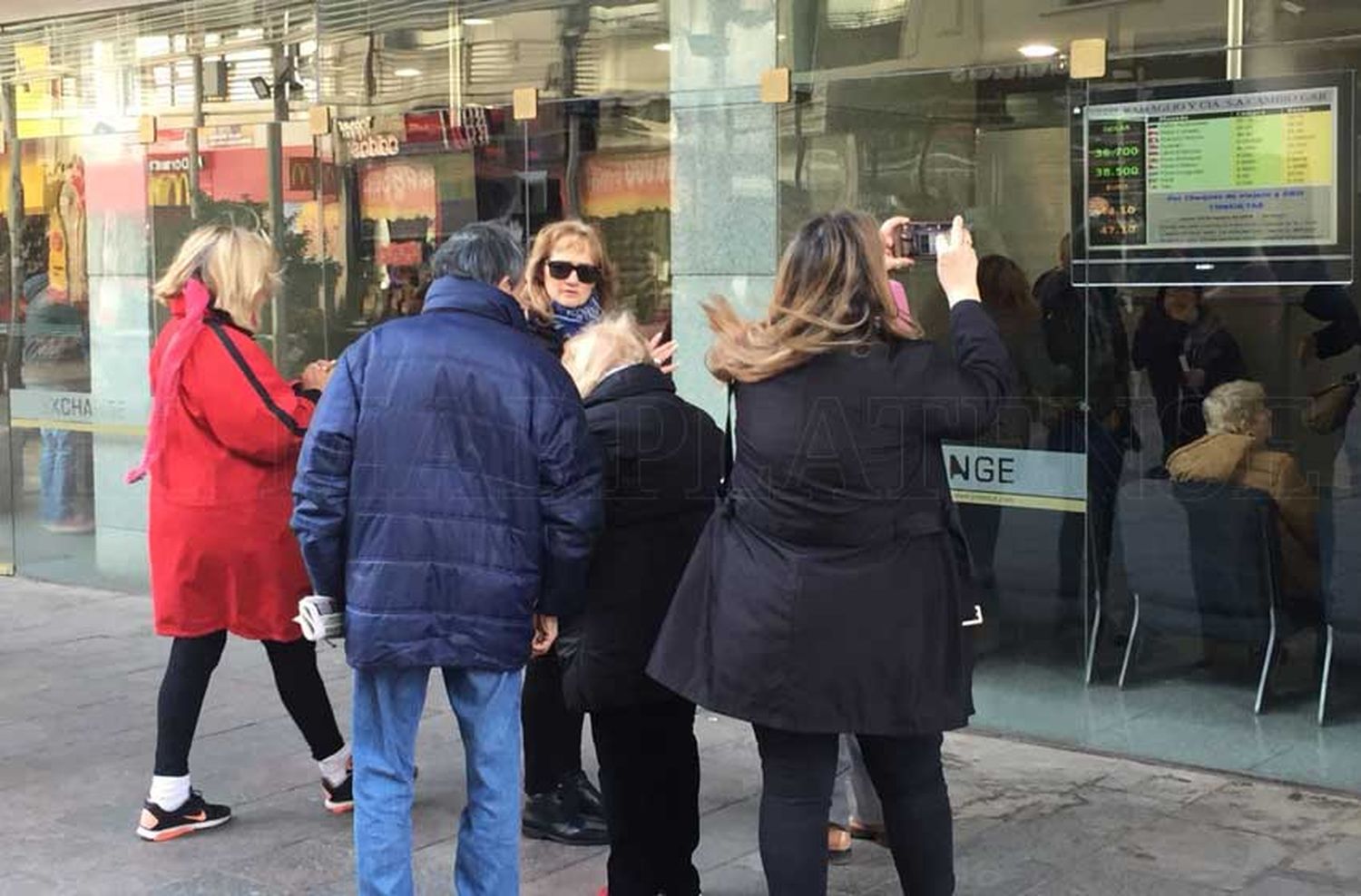 "Macri se tiene que dar cuenta que hay que sacar a Peña y Dujovne"