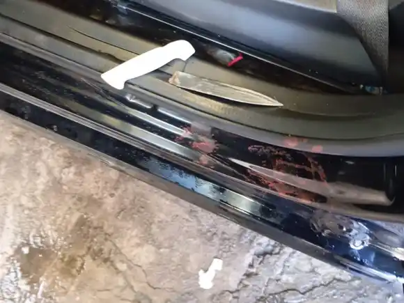 Un taxista resultó herido en un intento de robo: lo quisieron apuñalar con un cuchillo