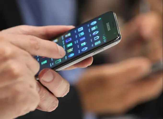 Alertan por virus que bloquea celulares y pide «rescate» por mensaje de voz