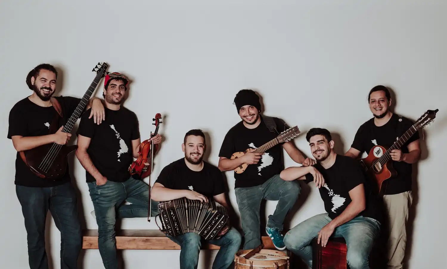 Invitan a la presentación del disco del grupo La Bolada en Rafaela