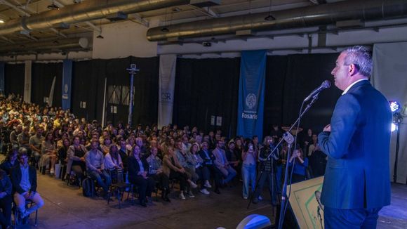 Javkin aseguró que "no se puede pensar la obra pública de la ciudad sin pensar en la salud"