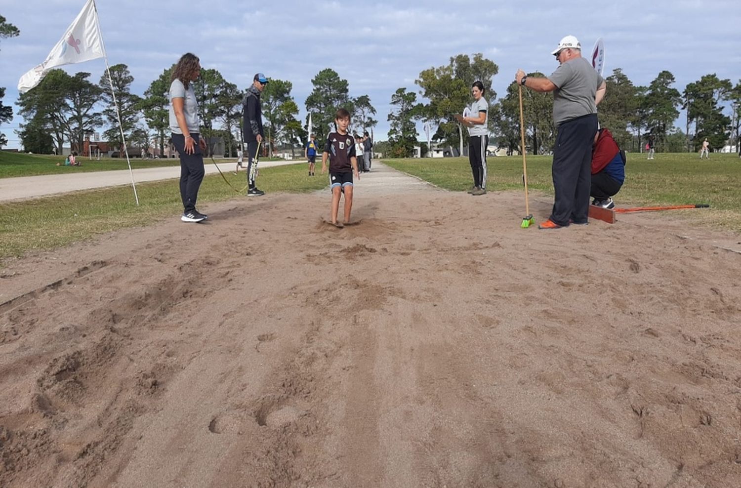 Incipiente inicio del Programa Atletismo Escolar en Balcarce